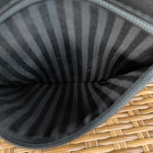 Jack Georges Voyager Black Pebbled Leather Crossbody Shoulder Bag - Picture 13 of 13